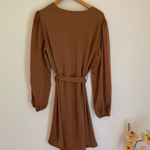 NWT Brown Dress with Elastic Sleeves and Decorative Buttons - Picture 2 of 3